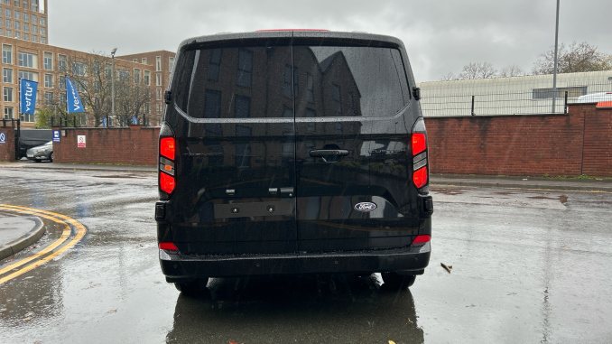 Ford Transit Custom 320 L1 Diesel Fwd 2.0 EcoBlue 150ps H1 Van Limited - Image 11
